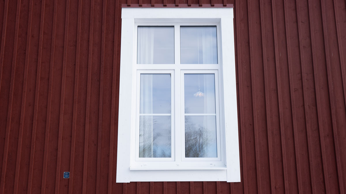 Korskyrkan i Älvsbyn nya fönster